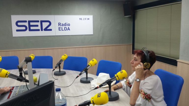 Elia Barceló en Radio Elda Elia Barceló en Radio Elda