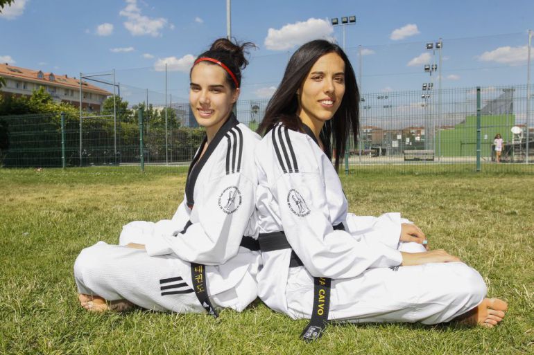 Marta y Eva Calvo. Marta y Eva Calvo.
