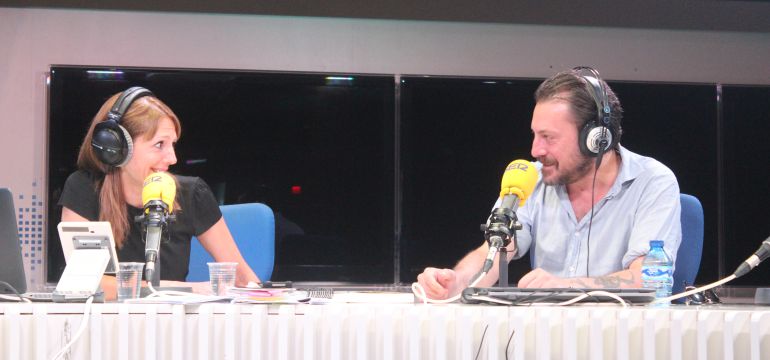 Macarena Berlín entrevista a Ray Loriga, autor de 'Rendición' en 'Hoy por hoy'. Macarena Berlín entrevista a Ray Loriga, autor de 'Rendición' en 'Hoy por hoy'.
