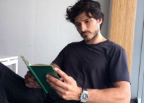 La cuenta de Instagram que nos muestra a los lectores más sexys de Barcelona