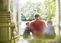 Cómo es crecer y envejecer en España