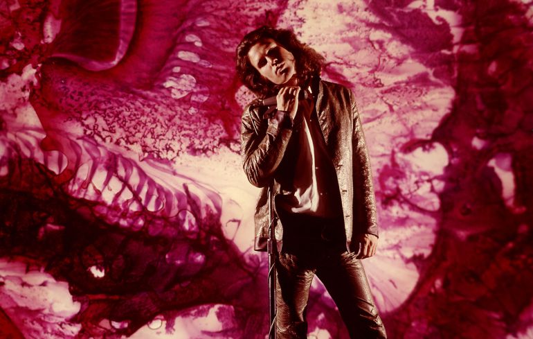 Posado de Jim Morrison para la revista LIFE Posado de Jim Morrison para la revista LIFE