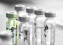 "La sanidad pública financia millones en farmacia"