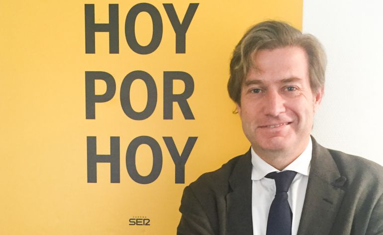 El filósofo Javier Gomá en los estudios de la Cadena Ser. El filósofo Javier Gomá en los estudios de la Cadena Ser.