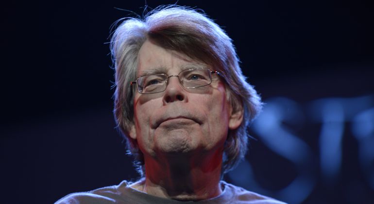 PARIS, FRANCE - NOVEMBER 16: American writer Stephen King poses during a portrait session held on November 16, 2013 in Paris, France. PARIS, FRANCE - NOVEMBER 16: American writer Stephen King poses during a portrait session held on November 16, 2013 in Paris, France.