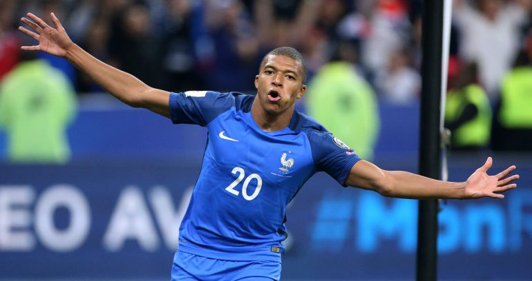 Mbappé celebra uno de sus goles con Francia frente a Holanda Mbappé celebra uno de sus goles con Francia frente a Holanda