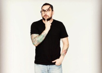 Pedro Aznar se estrena en Todo por la Radio con el trap de Bad Bunny
