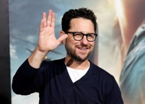 J.J. Abrams dirigirá y escribirá el episodio IX de ‘Star Wars’