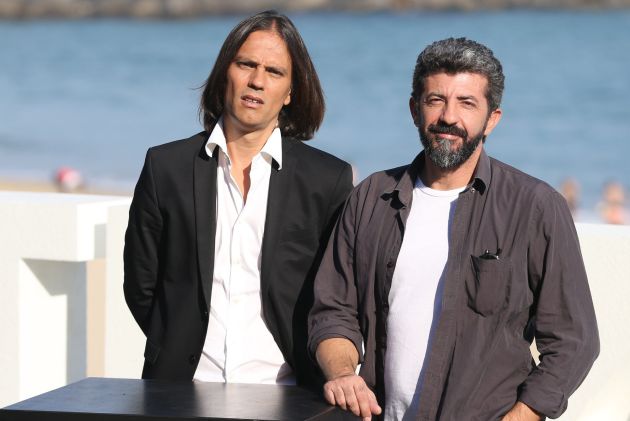 El director Alberto Rodríguez (d) y el co-creador y guionista Rafael Cobos El director Alberto Rodríguez (d) y el co-creador y guionista Rafael Cobos
