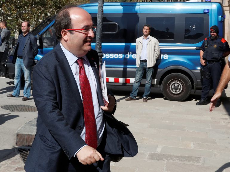 Miquel Iceta, a su llega al Parlamento catalán Miquel Iceta, a su llega al Parlamento catalán