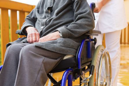 "Me ofrecieron limpiar una casa y cuidar a dos mayores, 62 horas a la semana" "Me ofrecieron limpiar una casa y cuidar a dos mayores, 62 horas a la semana"