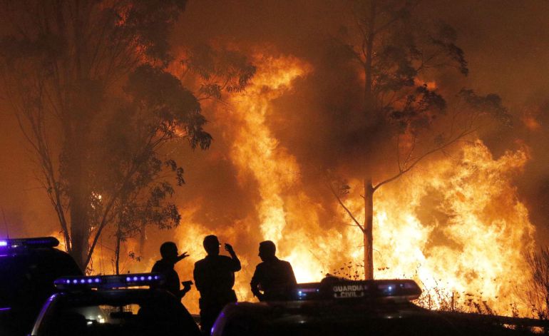 Álvaro García Ortiz: "No debemos especular: es prematuro decir que los incendios son intencionados" Álvaro García Ortiz: "No debemos especular: es prematuro decir que los incendios son intencionados"