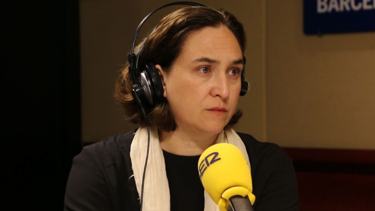 La alcaldesa Colau, en los estudios de Radio Barcelona. La alcaldesa Colau, en los estudios de Radio Barcelona.
