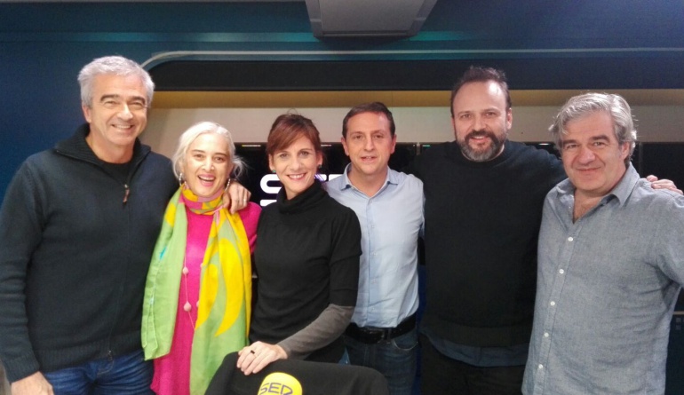 El equipo de 'Vergüenza' en los estudios de la Cadena Ser El equipo de 'Vergüenza' en los estudios de la Cadena Ser