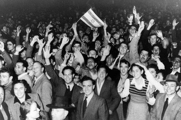 Celebración en la ciudad israelí de Tel Aviv por la partición de Palestina, aprobada por la ONU Celebración en la ciudad israelí de Tel Aviv por la partición de Palestina, aprobada por la ONU