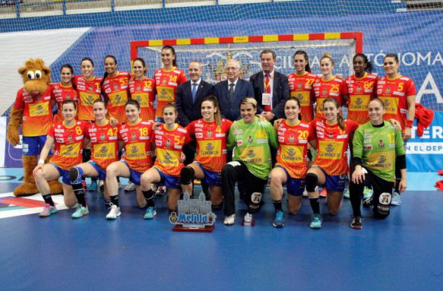 Las jugadoras de la selección en un Torneo, en Melilla, el pasado noviembre Las jugadoras de la selección en un Torneo, en Melilla, el pasado noviembre
