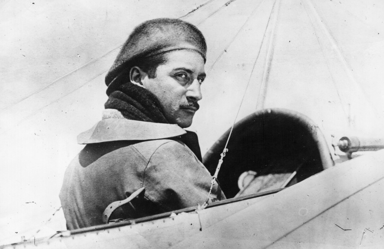 El aviador francés Roland Garros en 1911 El aviador francés Roland Garros en 1911