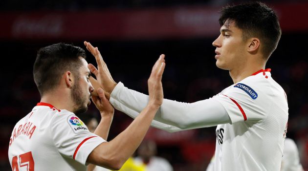 Pablo Sarabia y Joaquín Correa celebran uno de los goles del equipo sevillista Pablo Sarabia y Joaquín Correa celebran uno de los goles del equipo sevillista
