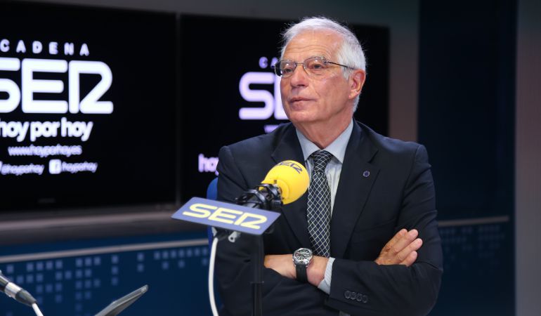 Borrell: "Puigdemont puede ser candidato, pero tiene que estar presente" Borrell: "Puigdemont puede ser candidato, pero tiene que estar presente"