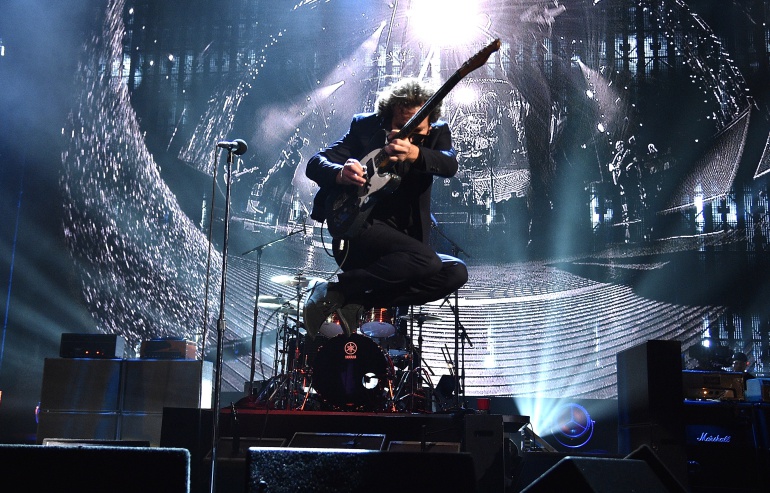 Pearl Jam durante su concierto en el Rock and Roll Hall of Fame en abril de 2017 Pearl Jam durante su concierto en el Rock and Roll Hall of Fame en abril de 2017
