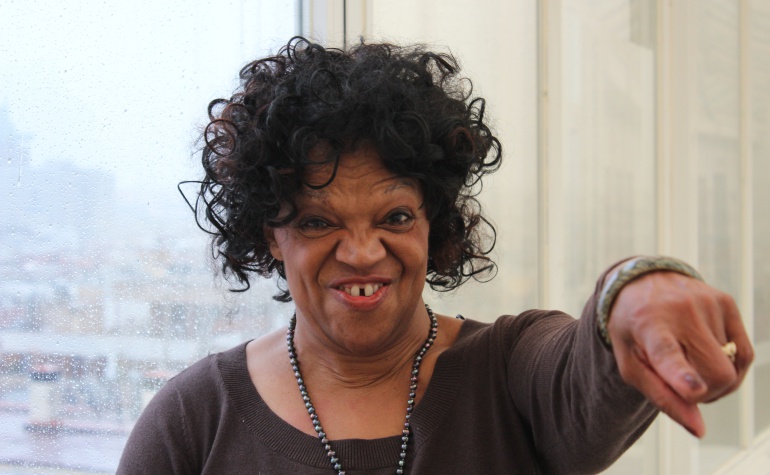 Velma Powell durante su visita a Sofá Sonoro Velma Powell durante su visita a Sofá Sonoro