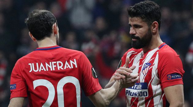 Juanfran celebra un gol con Diego Costa Juanfran celebra un gol con Diego Costa