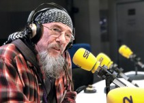 “La verdad es que entro poco a los bares, a pedir un botellín de agua o a echar un pis”