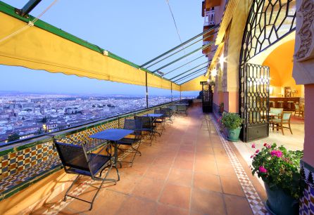 En Semana Santa regálate y regálale a tu familia un palacio andalusí En Semana Santa regálate y regálale a tu familia un palacio andalusí