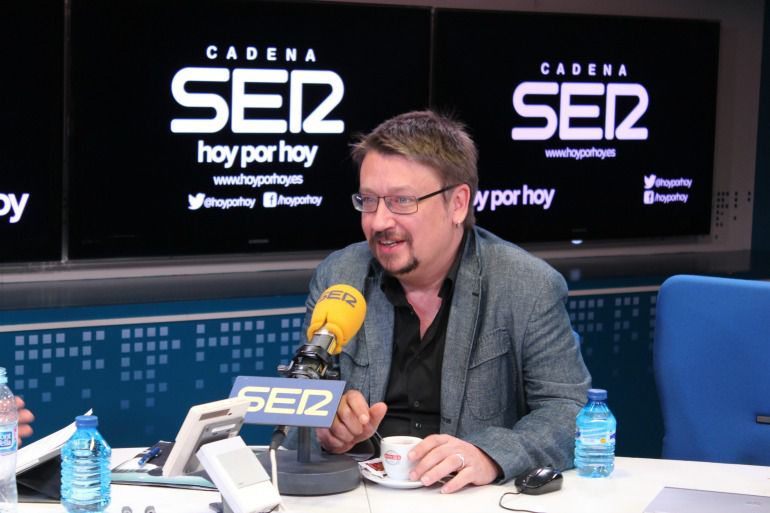 "Si los partidos no pueden encontrar soluciones, los partidos deben dar un paso atrás" "Si los partidos no pueden encontrar soluciones, los partidos deben dar un paso atrás"