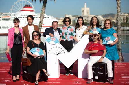 El equipo de la pelicula "Mi querida cofradía", Pepa Aniorte (i), Alejandro Albarracín (2i), Gloria Muñoz (3i), Joaquín Núñez (4i), Rocío Molina (4d), Carmen Flores (3d), Manuel Morón (2d), Rosario Pardo (d), y la directora Marta Díaz (c), posan momentos antes de la presentación de su película durante el XXI Festival de Cine en Español de Málaga El equipo de la pelicula "Mi querida cofradía", Pepa Aniorte (i), Alejandro Albarracín (2i), Gloria Muñoz (3i), Joaquín Núñez (4i), Rocío Molina (4d), Carmen Flores (3d), Manuel Morón (2d), Rosario Pardo (d), y la directora Marta Díaz (c), posan momentos antes de la presentación de su película durante el XXI Festival de Cine en Español de Málaga