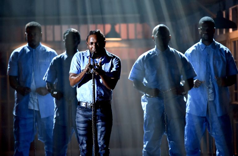 Kendrick Lamar durante su actuación en la gala de los Premios Grammy de 2016
Kendrick Lamar durante su actuación en la gala de los Premios Grammy de 2016