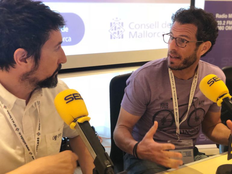 Toni Garrido y el analista de turismo, Doig Lanksy en Mallorca. Toni Garrido y el analista de turismo, Doig Lanksy en Mallorca.
