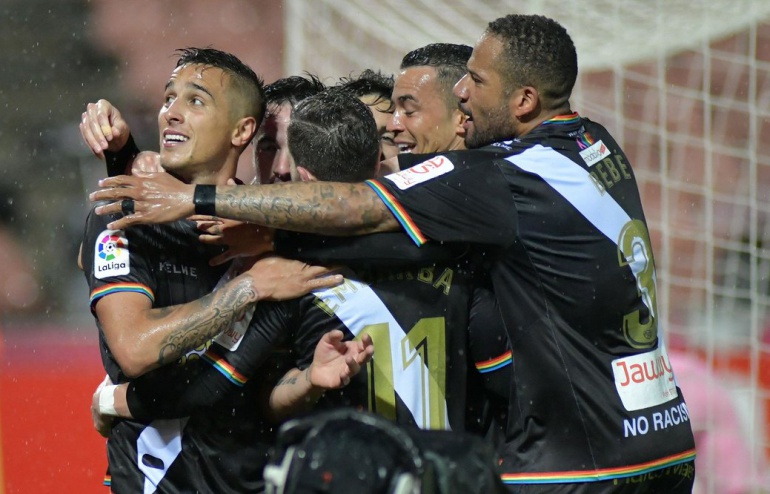 El Rayo se acerca al ascenso directo tras ganar en Granada El Rayo se acerca al ascenso directo tras ganar en Granada