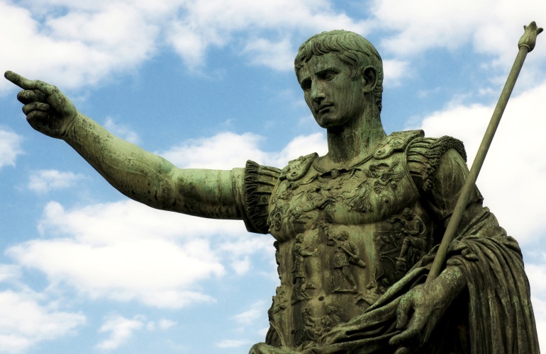Escultura del emperador romano Octavio Augusto Escultura del emperador romano Octavio Augusto