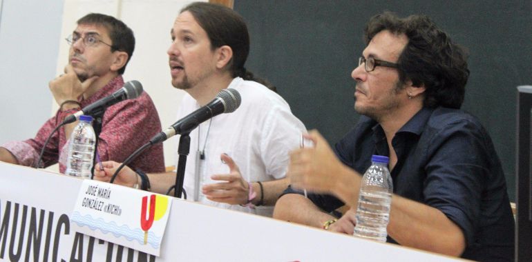 Pablo Iglesias, José María González Kichi y Juan Carlos Monedero
