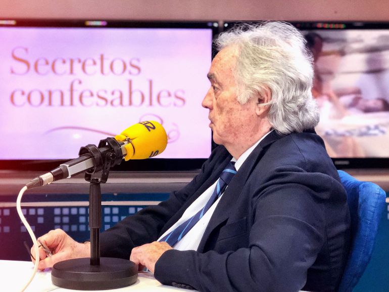 Alfredo Fraile, en los estudios de la Cadena SER. Alfredo Fraile, en los estudios de la Cadena SER.