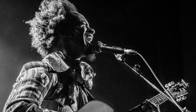 Fantastic Negrito durante una actuación Fantastic Negrito durante una actuación