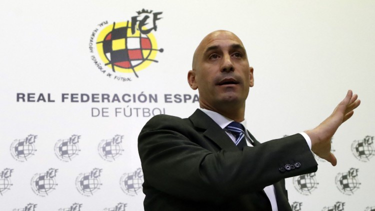 No hemos consultado con los jugadores el fichaje de Luis Enrique