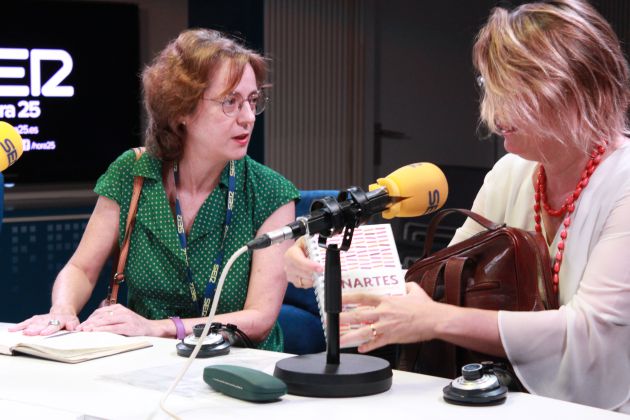Marta Sanz y Natalia Menéndez, en la mesa de 'Hora 25' Marta Sanz y Natalia Menéndez, en la mesa de 'Hora 25'