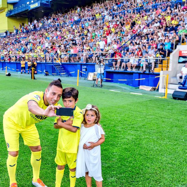 Santi Cazorla en su presentación en el Madrigal Santi Cazorla en su presentación en el Madrigal