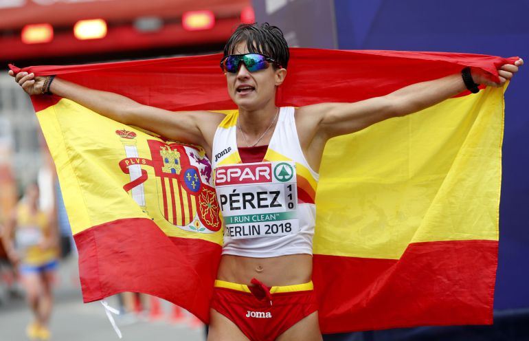 La granadina María Pérez después de cruzar la meta y ganar en los 20 kilómetros marcha La granadina María Pérez después de cruzar la meta y ganar en los 20 kilómetros marcha