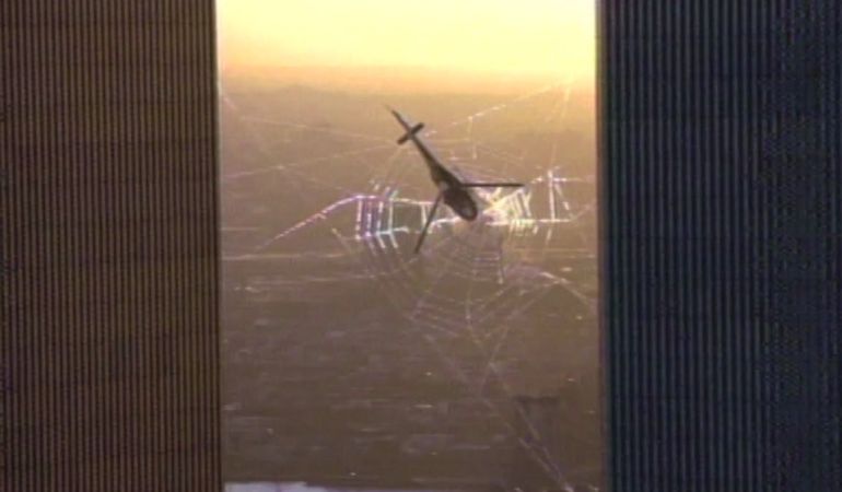 Sony optó por suprimir una escena relacionada con las Torres Gemelas. Sony optó por suprimir una escena relacionada con las Torres Gemelas.