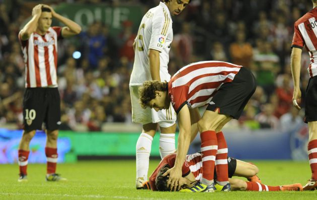Llorente ayuda a Susaeta en un partido contra el Madrid Llorente ayuda a Susaeta en un partido contra el Madrid