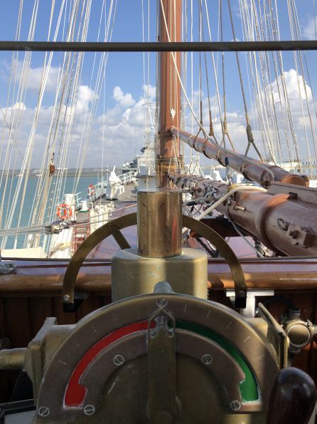 El buque escuela Juan Sebastián de Elcano El buque escuela Juan Sebastián de Elcano