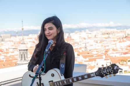 Mon Laferte, en directo desde la terraza Gran Vía 32 Mon Laferte, en directo desde la terraza Gran Vía 32