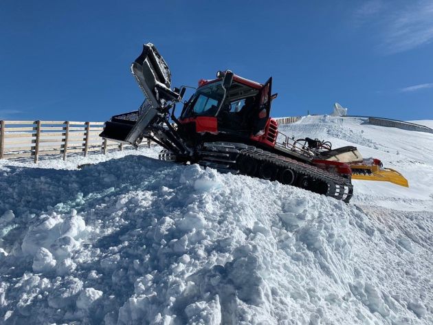 Sierra Nevada prepara la apertura del área de la Laguna de las Yeguas para este fin de semana. Sierra Nevada prepara la apertura del área de la Laguna de las Yeguas para este fin de semana.