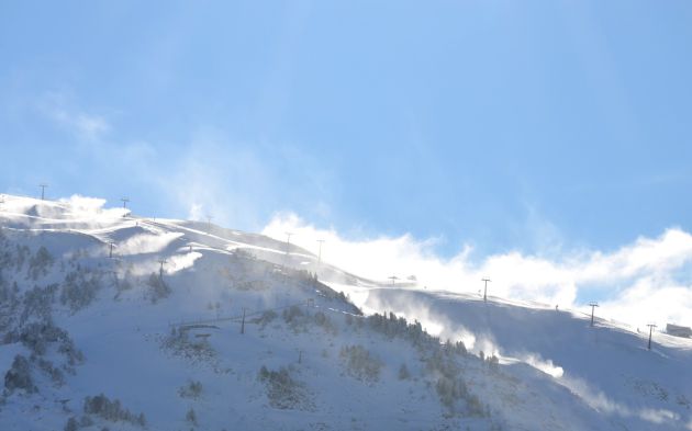 Las estaciones de esquí Baqueira Beret y Boí Taüll abrirán este sábado. Las estaciones de esquí Baqueira Beret y Boí Taüll abrirán este sábado.