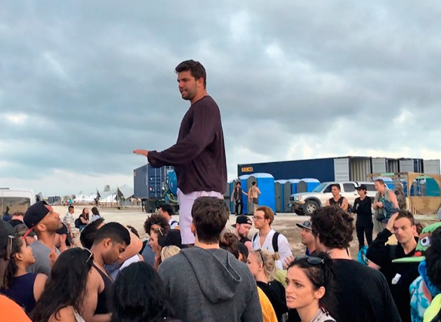 Momento en el que McFarland confiesa el desastre del Fyre Festival Momento en el que McFarland confiesa el desastre del Fyre Festival