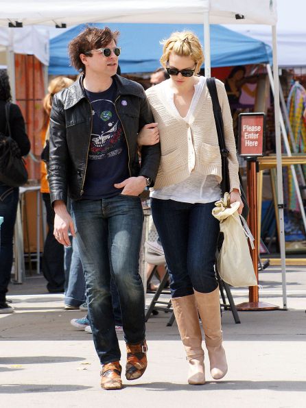Ryan Adams junto a su expareja Mandy Moore en 2009 Ryan Adams junto a su expareja Mandy Moore en 2009