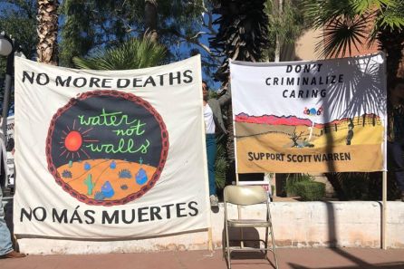 20 años de cárcel por dar agua a dos inmigrantes 20 años de cárcel por dar agua a dos inmigrantes